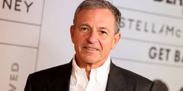 With Bob Iger back at Disney, 'you don't need Nelson Peltz,' says 'Fast Money' trader Steve Grasso
