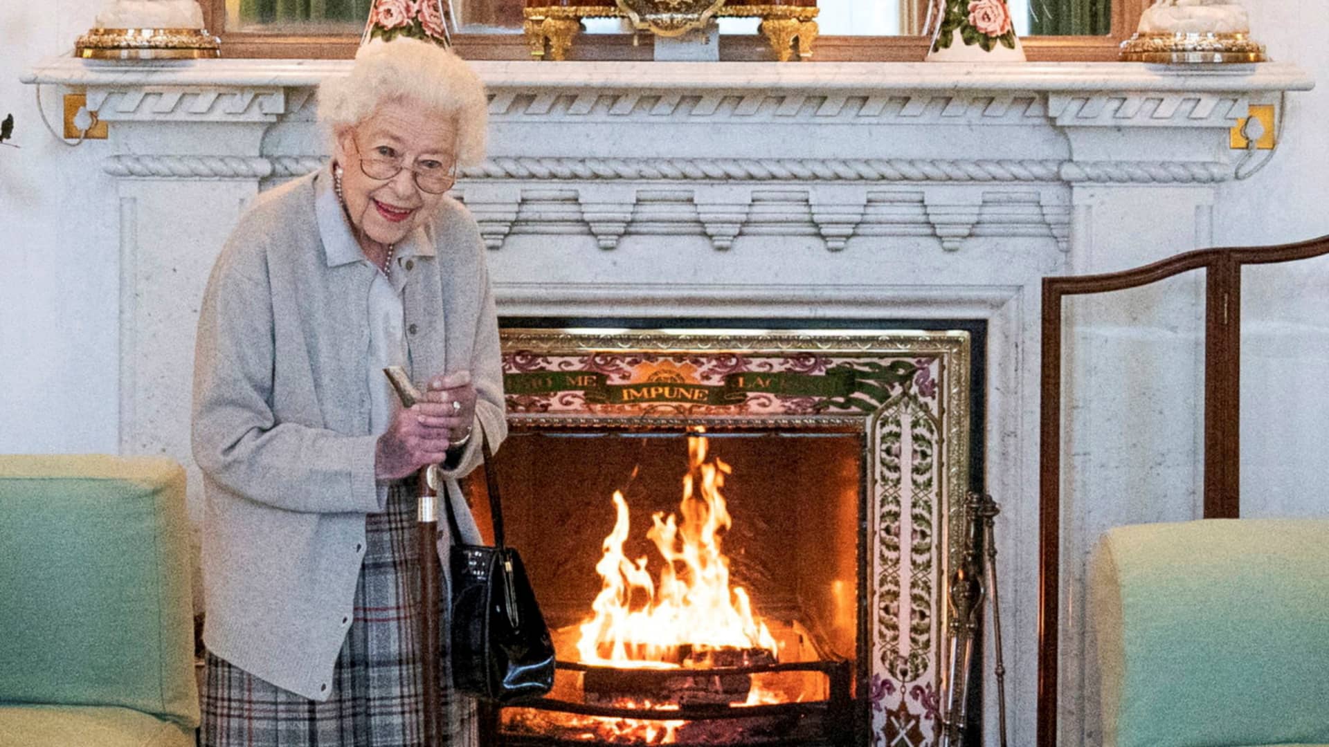 Britain's Queen Elizabeth waits in the Drawing Room before receiving Liz Truss for an audience, where she invited the newly elected leader of the Conservative party to become Prime Minister and form a new government, at Balmoral Castle, Scotland, Britain September 6, 2022. 