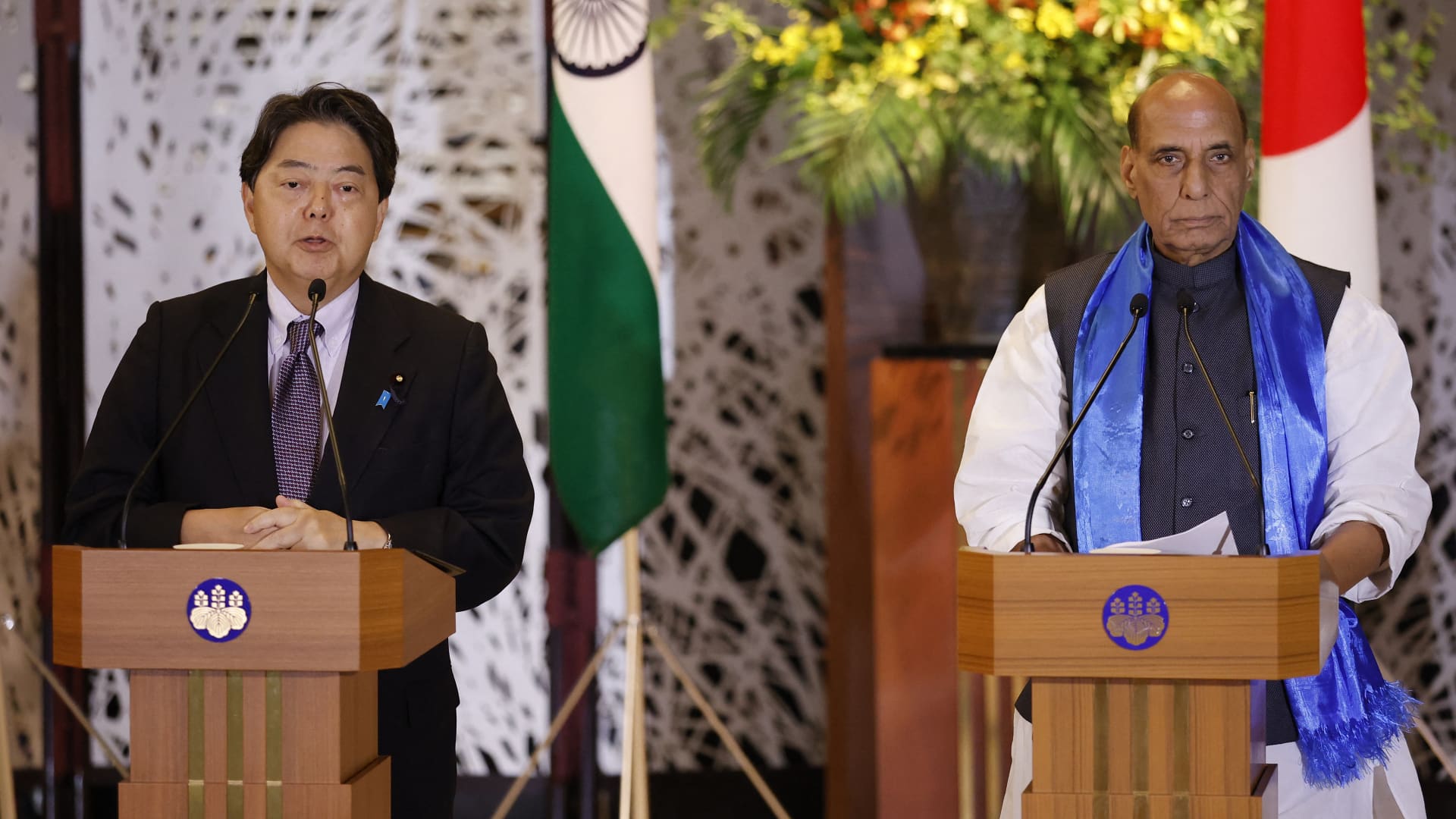 Japan's Foreign Minister Yoshimasa Hayashi (L) and India's Defense Minister Rajnath Singh, attend a news conference at the Iikura Guest House in Tokyo on September 8, 2022.