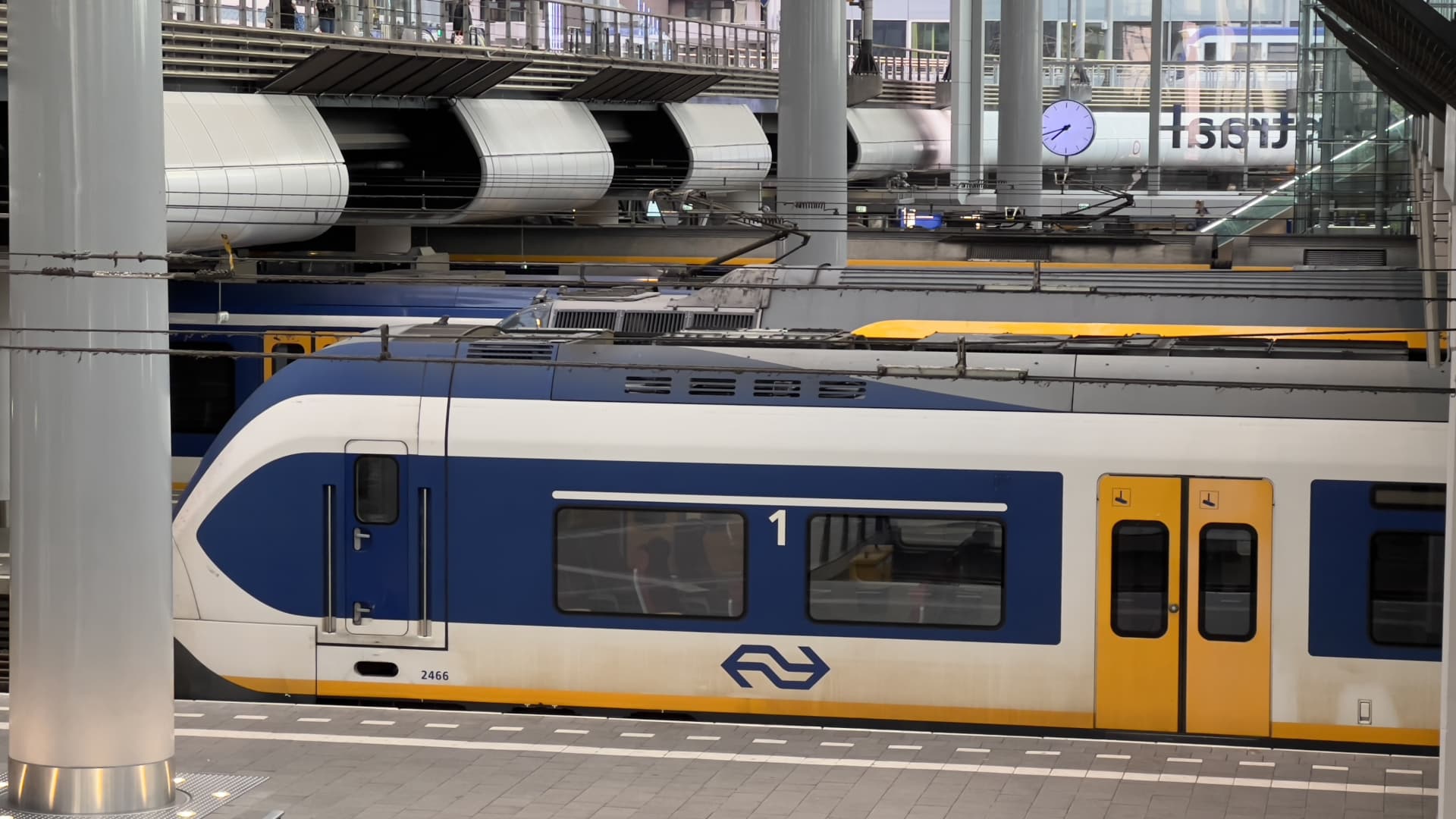 Nederlandse spoorstop eindigt met bumperloondeal van ruim 8%