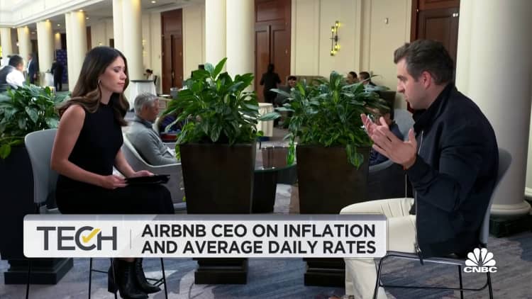 Despite market volatility Airbnb expects a stable Q3