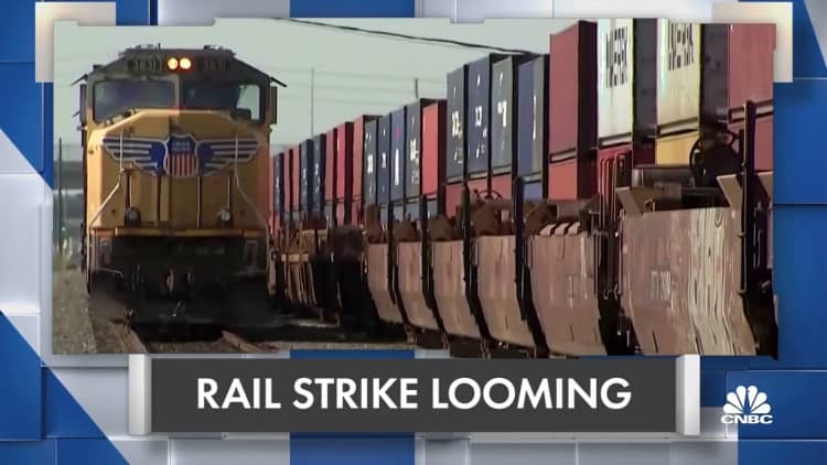 Railroad unions threaten to strike over conditions and unpaid leave