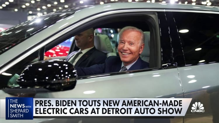 Biden touts American-Made electric cars at Detroit Auto Show