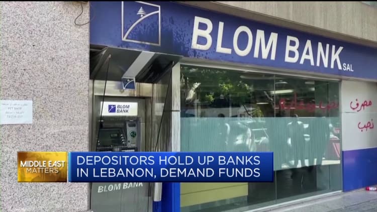 Depositors held up banks in Lebanon to withdraw their own money