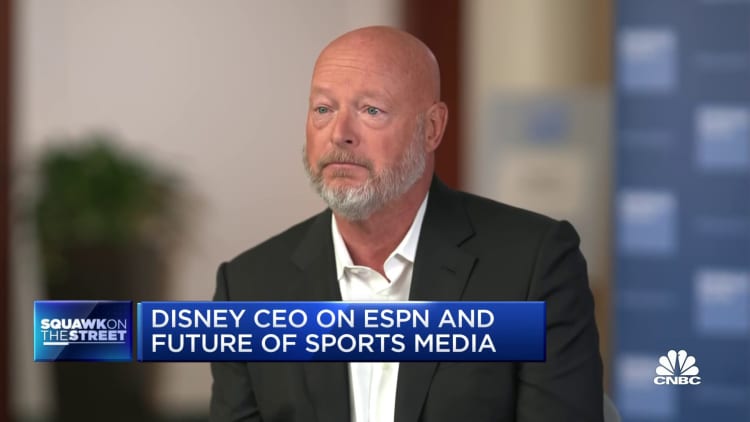 Disney အမှုဆောင်အရာရှိချုပ် Bob Chapek- ESPN သည် သင့်ဖခင်၏ အားကစားအတွေ့အကြုံဟောင်းဖြစ်မည်မဟုတ်ပါ။
