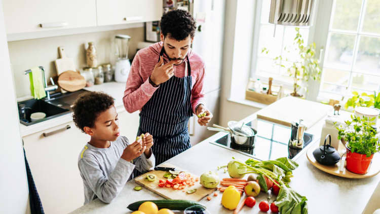 According to Harvard University brain experts, the best foods to give your child are: