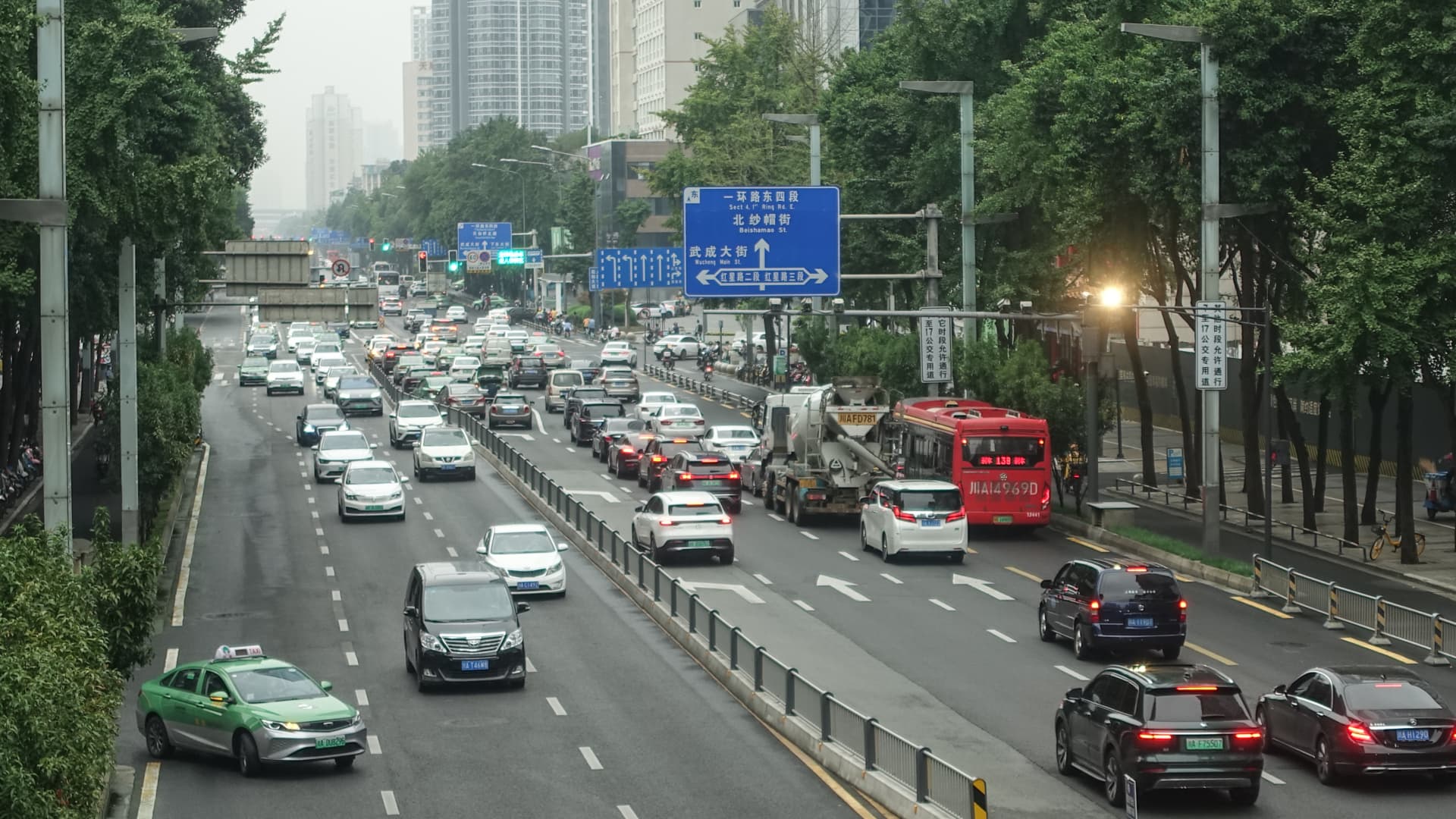 China’s flood of new electric cars cost 20% more to insure than fuel-powered car..