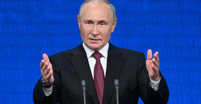 Putin delays surprise speech; Germany's Scholz says Russia needs to understand it can't win
