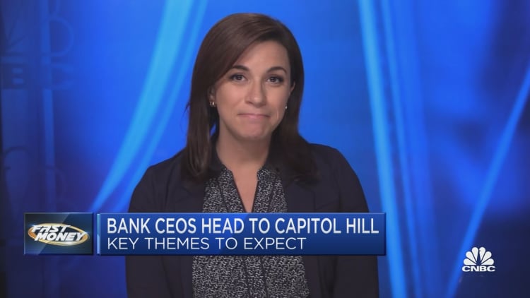 Banks head to Capitol Hill