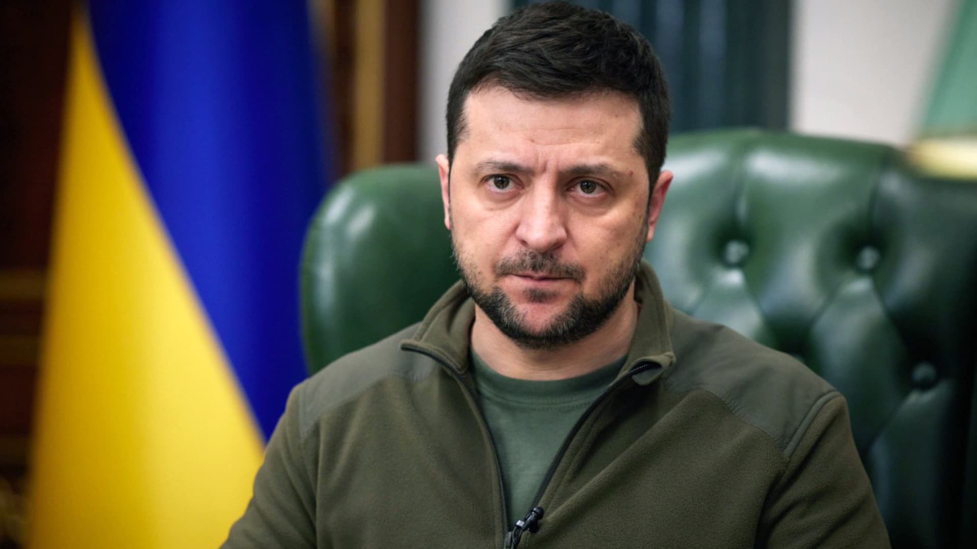 Zelenskyy urges G-7 to send more weapons and impose a price cap on Russian energ..