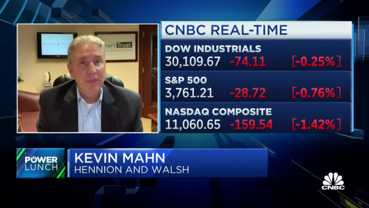 We see two tailwinds lifting stocks by the end of Q4 this year, says Kevin Mahn