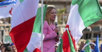 Far-right leader Giorgia Meloni on course to win power in Italy