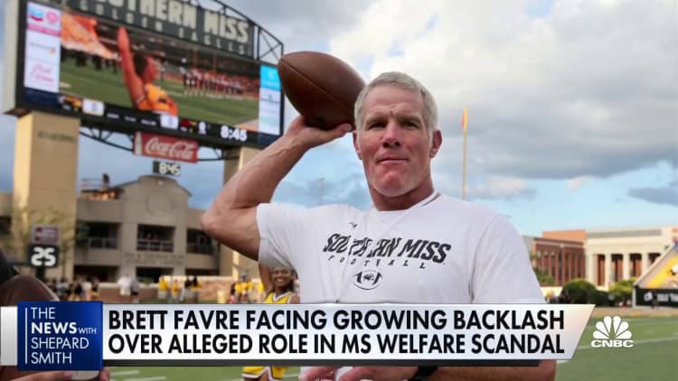 New court papers reveal Favre texts in Mississippi welfare scandal