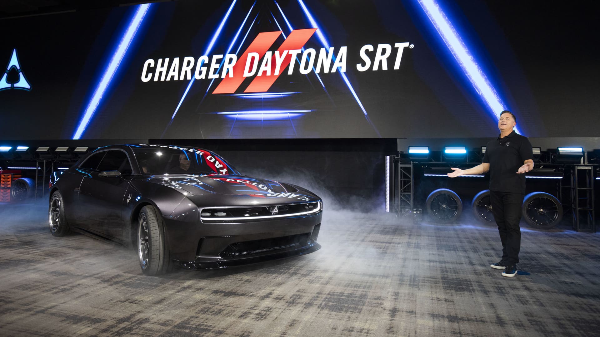 Dodge tries to convert its muscle car fans from V-8 engine to EV Auto Recent