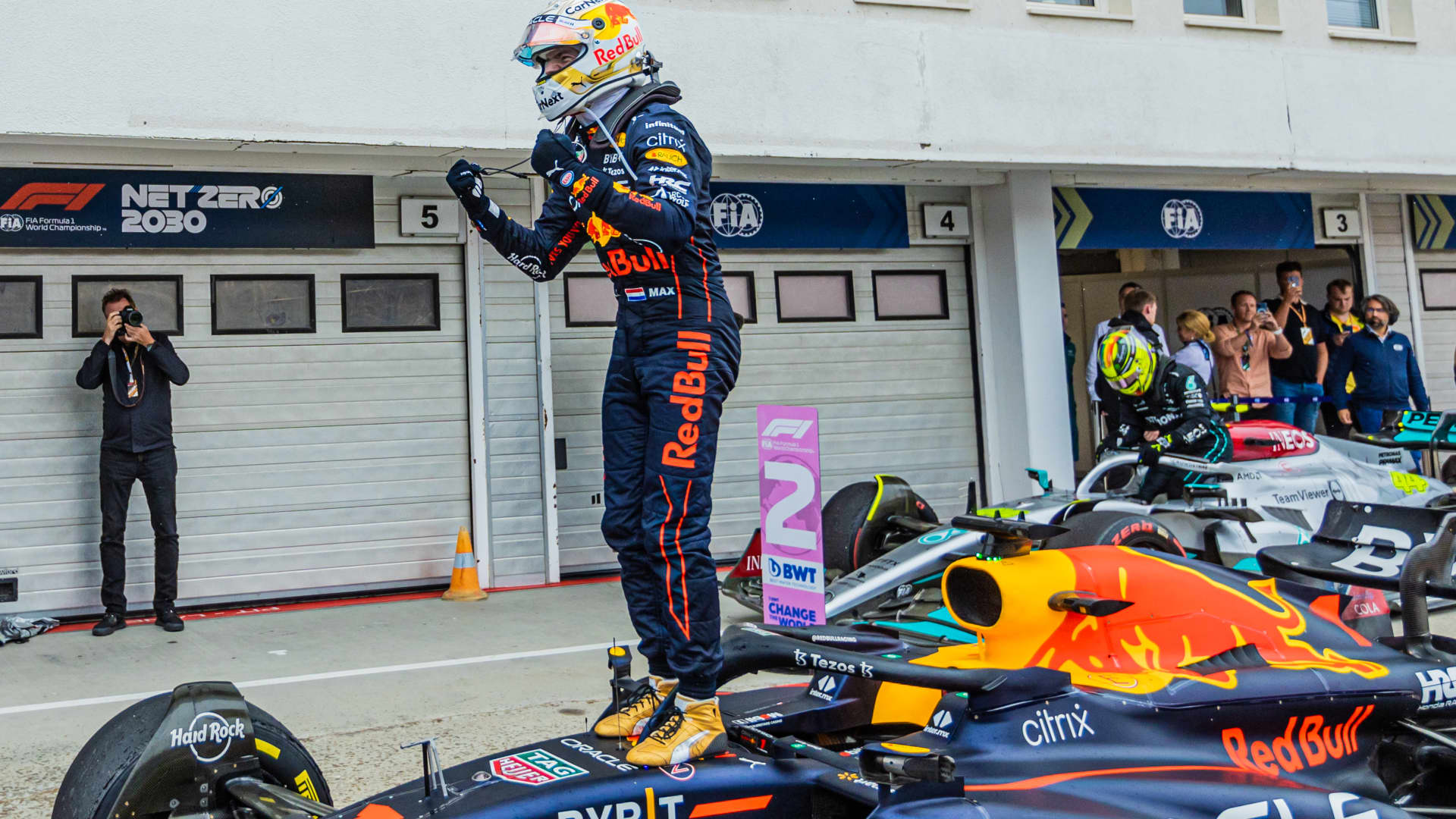 Max Verstappen won the race at Hungarian Aramco Formula One Grand Prix on July 31, 2022, in Mogyorod, Hungary. Though he had to start in the 10th position after a power unit hiccup during the qualifying session, he managed to pull off a victory.