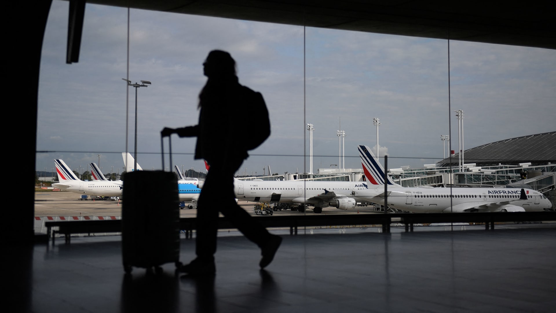 Airlines offer more U.S.-Europe service — but don’t expect bargains
