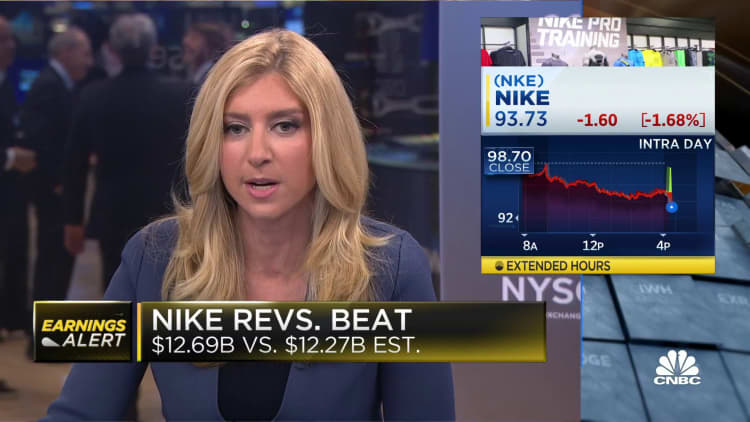 Nike beats on revenue, despite inventory issues