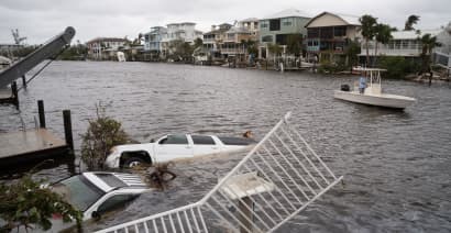 Flooding from Hurricane Ian damaged 358,000 cars. How to avoid buying one 