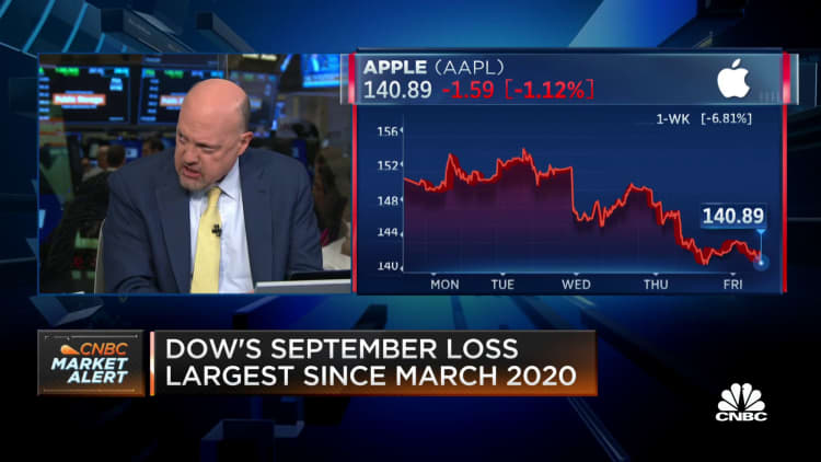 Investors should buy Apple stock, not sell it, says Jim Cramer