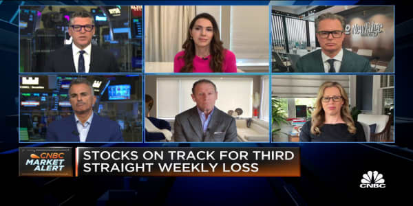 Watch CNBC’s ‘Halftime Report’ investment committee offer fourth quarter investment plays