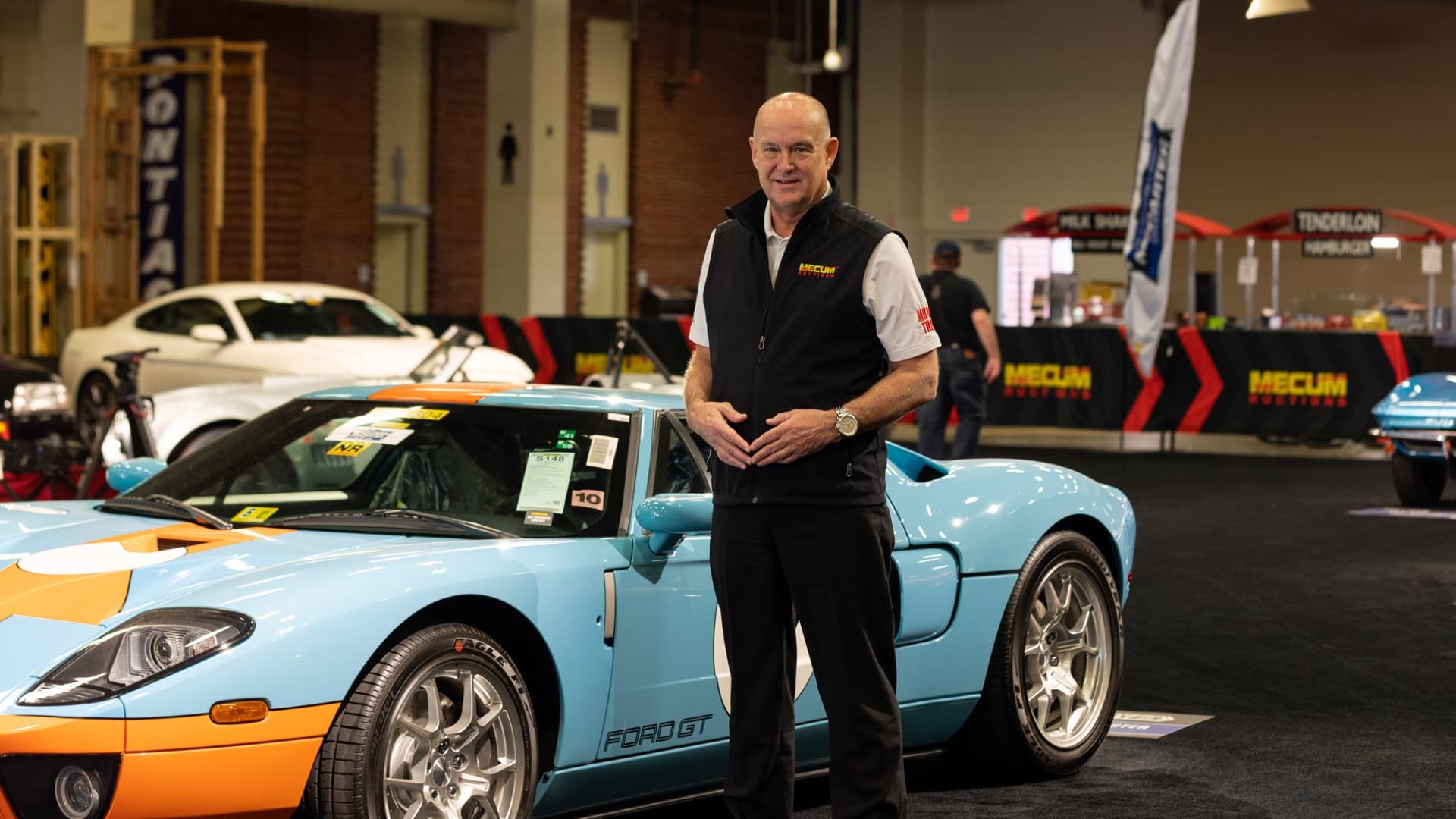 Classic car house Mecum Auctions embraced the Internet and set record sales