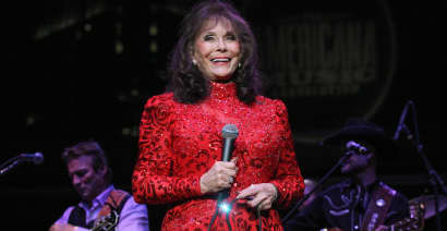 Loretta Lynn, coal miner's daughter and country queen, dies at 90