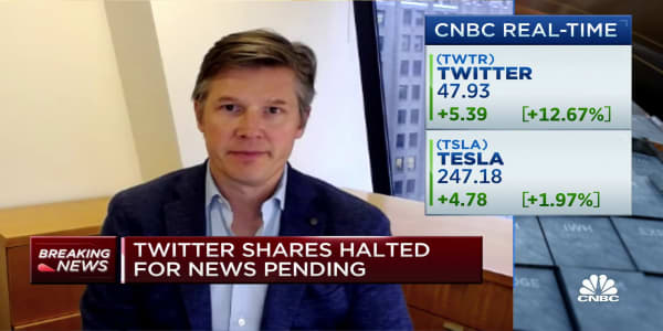 Musk's acquisition of Twitter isn't a way to make money, says Jefferies' Thill