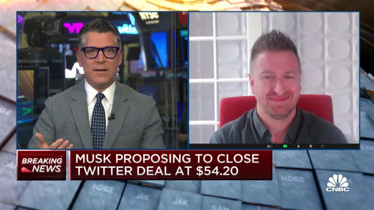 What is Elon's real game here?  The whole thing feels like a trap, says Platform's Casey Newton