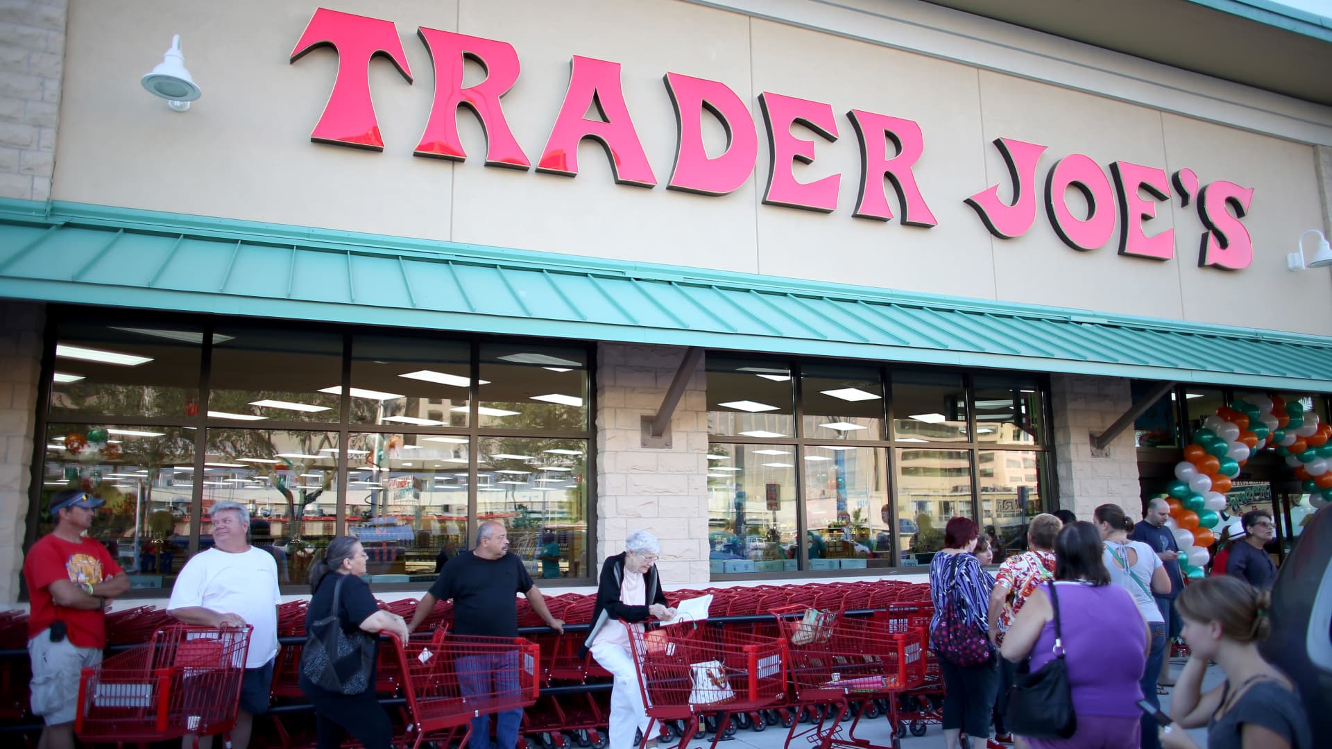 Trader Joe's appeals dismissal of lawsuit claiming labor union violated trademark