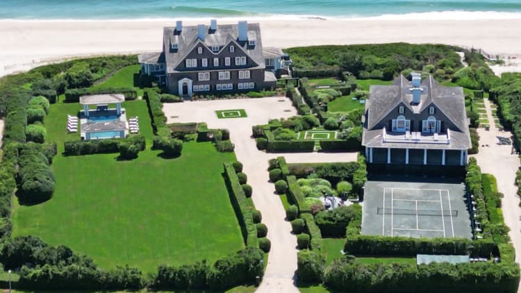 Inside a $150 million Hamptons summer home for sale