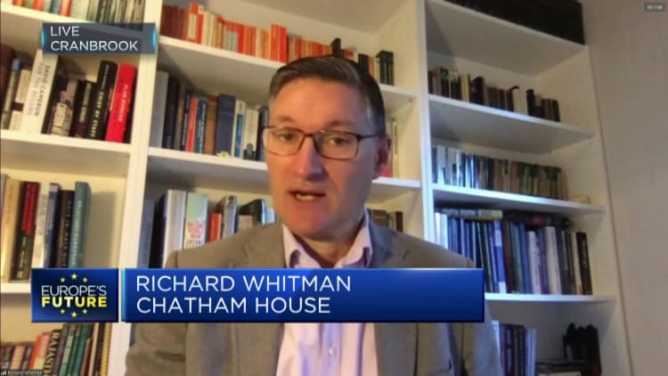Chatham House, Avrupa Siyasi Topluluğunun 'büyük ölçekli bir hızlı flört uygulaması' olduğunu söylüyor