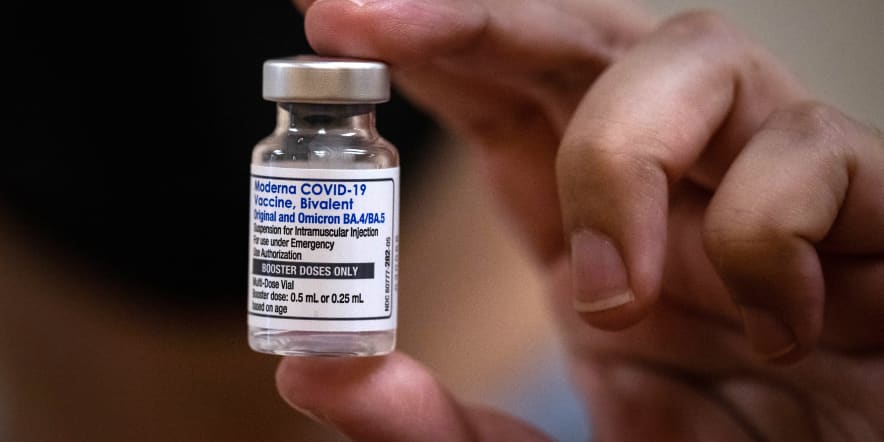 FDA advisors recommend replacing original Covid vaccine with bivalent omicron shots for all doses