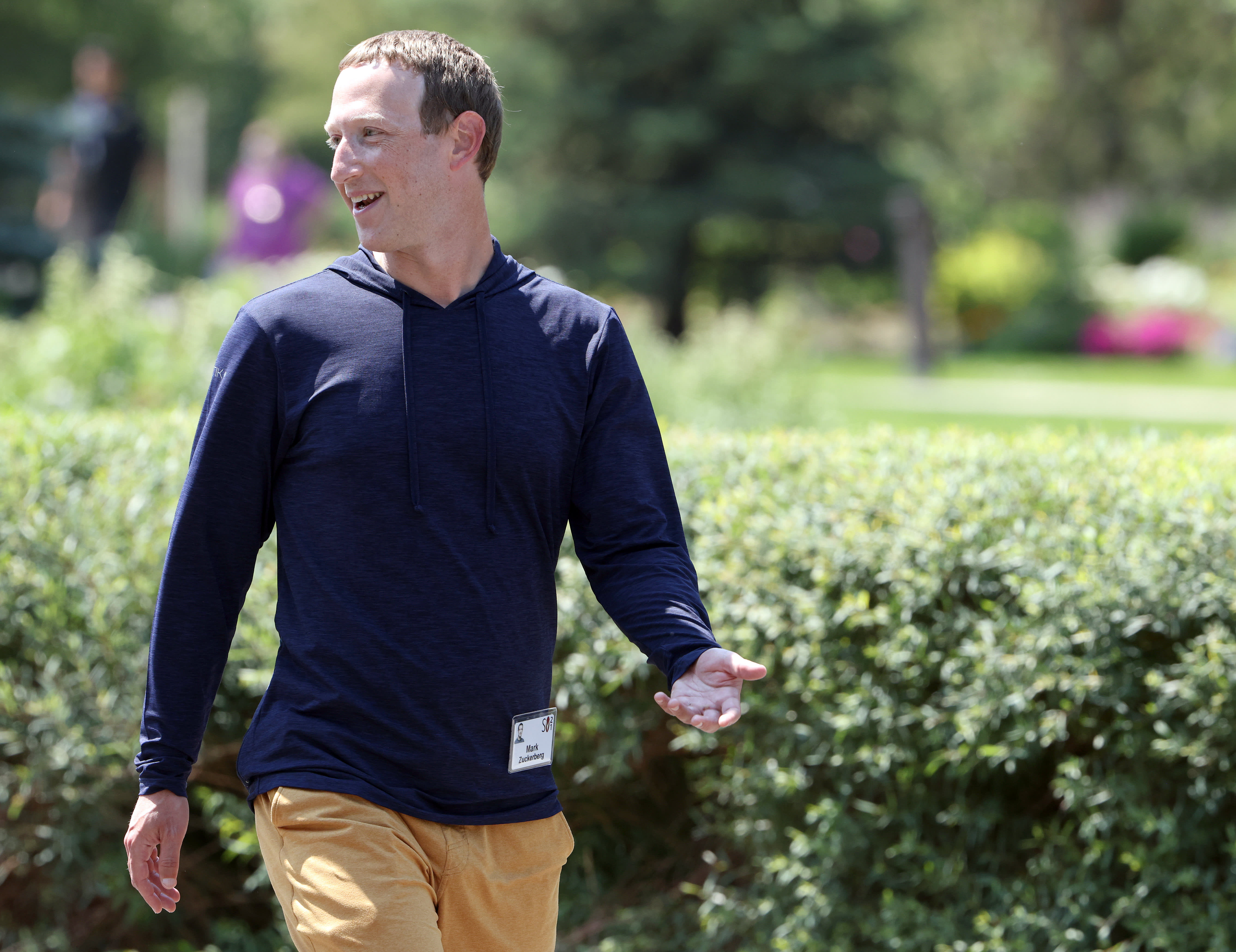 Mark Zuckerberg, CEO von Meta, spricht über die Bemühungen des Unternehmens im Bereich künstliche Intelligenz für Mitarbeiter