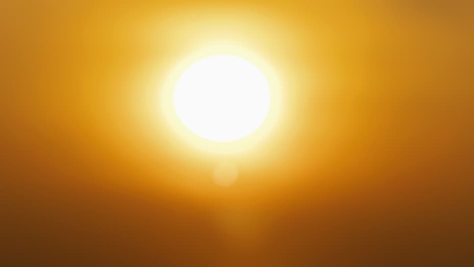 Full ramme sol, klimaendringer, varmebølge varm sol, global oppvarming fra solen og brennende