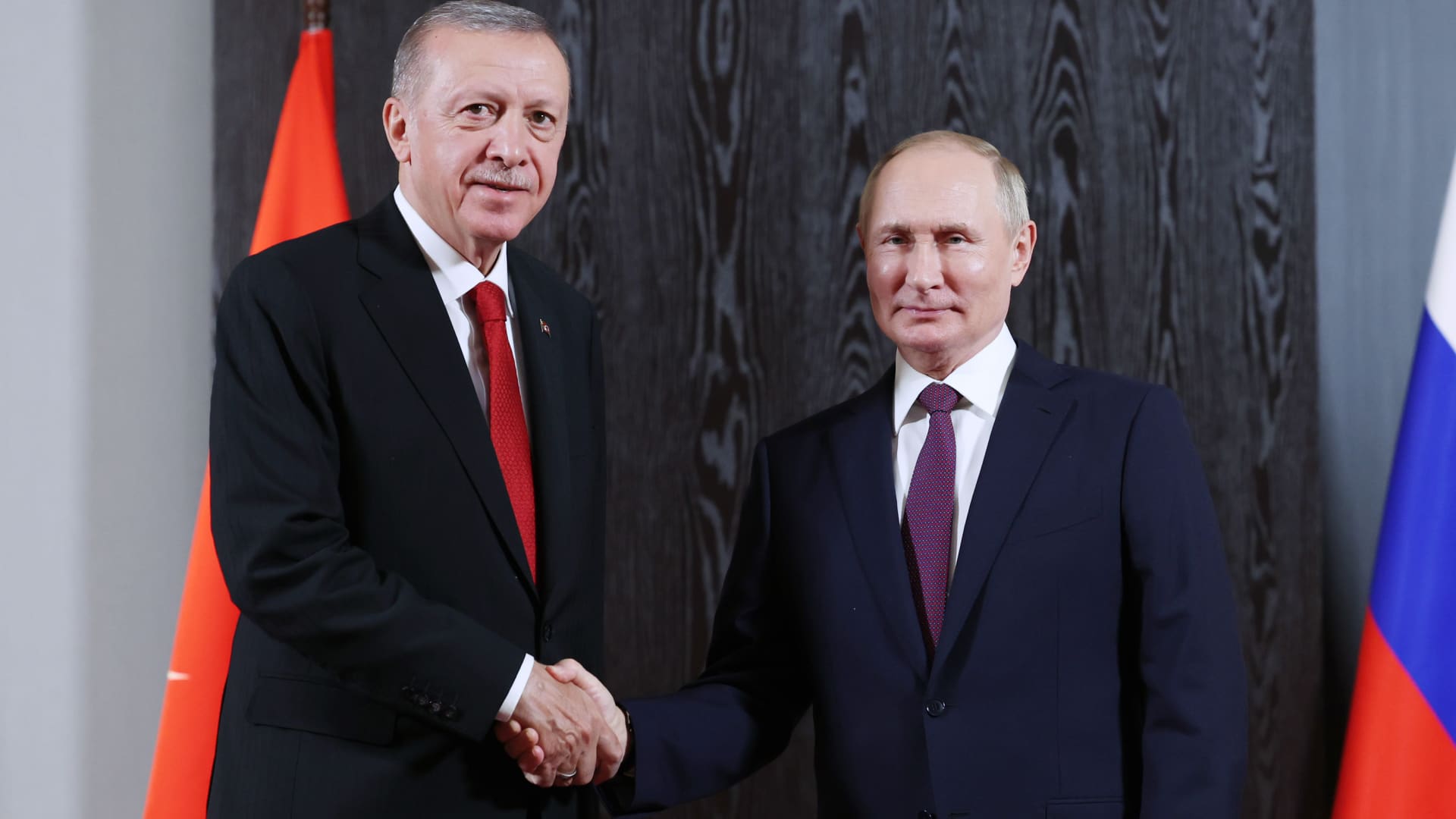 Turkish President Recep Tayyip Erdogan (L) meets President of Russia, Vladimir Putin (R) within the 22nd meeting of the Shanghai Cooperation Organization (SCO) leaders' summit in Samarkand, Uzbekistan on September 16, 2022.