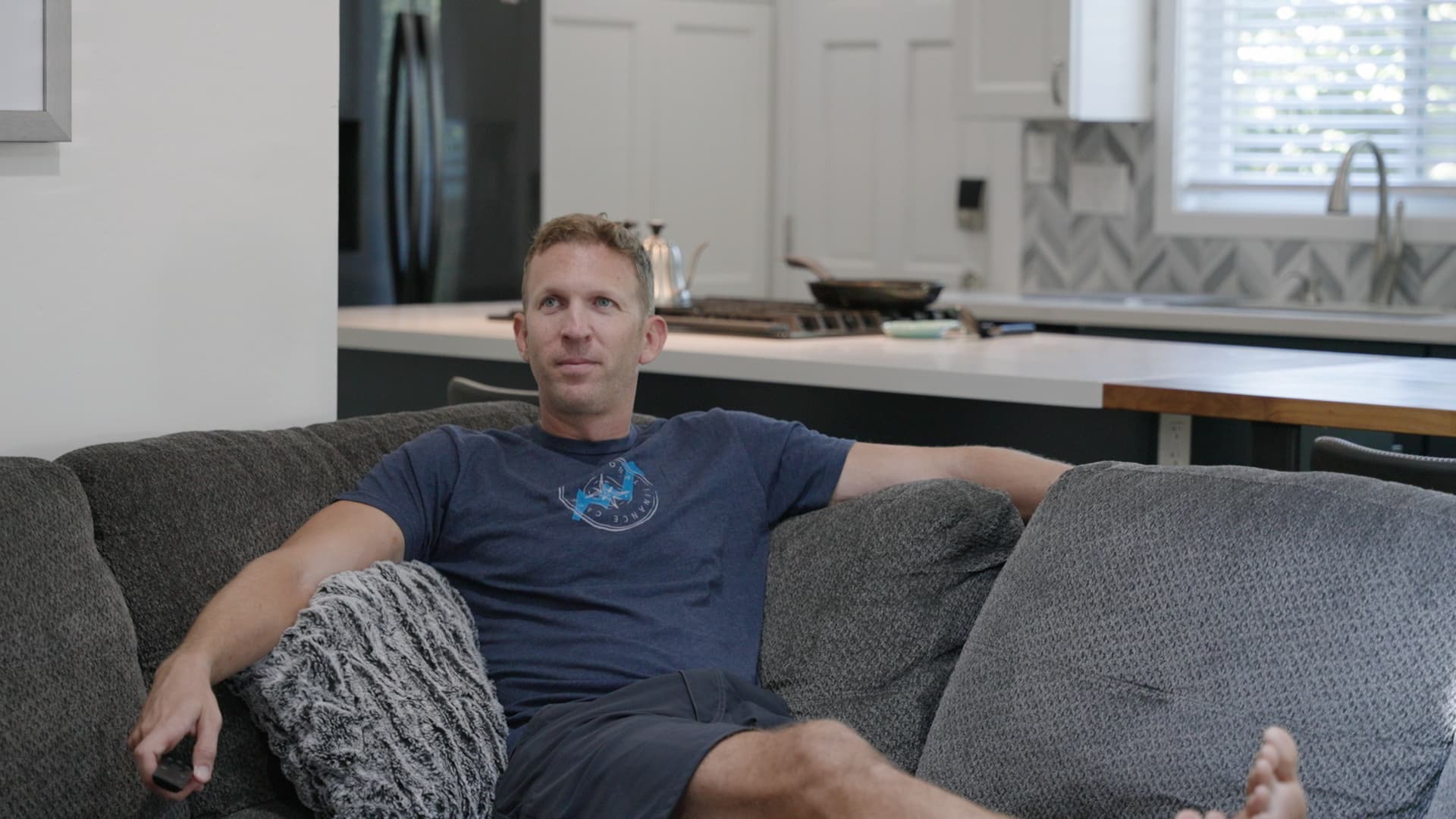 Today, 41-year-old Jeremy Schneider lives in San Diego, has a net worth of $4.4 million and runs a small business selling financial literacy courses online.