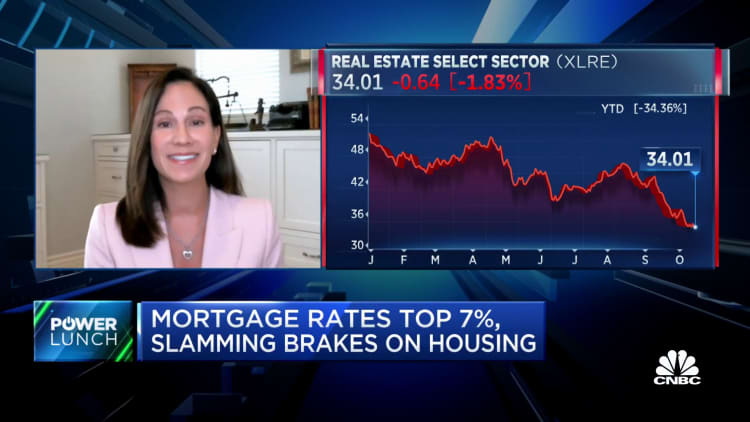 Potential home buyers are cautious about buying as mortgage rates top 7%