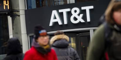 Raymond James upgrades AT&T to strong buy, says telecom giant can surge 40%