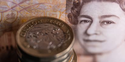 Sterling slips as markets add to 2024 BOE rate cut bets