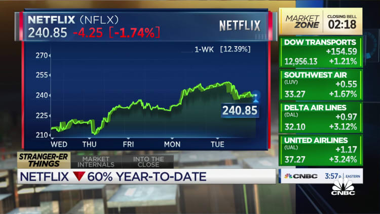 I think Netflix is set up well heading into the fourth quarter, says Evercore's Mahaney
