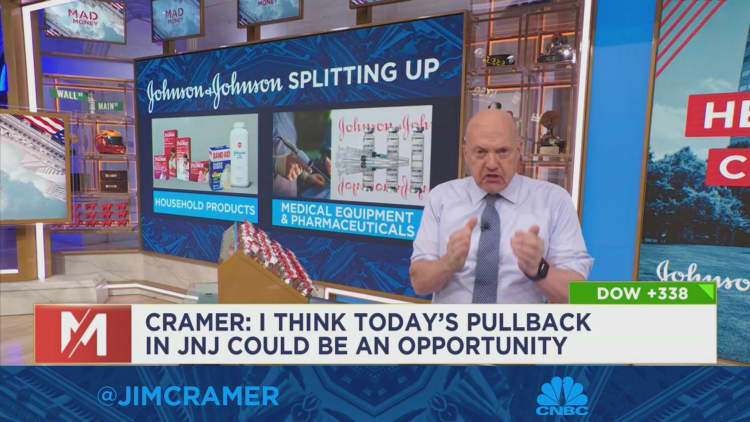 Jim Cramer သည် Johnson & Johnson ၏ ထောက်ခံချက်တံဆိပ်တုံးကို ပေးသည်။