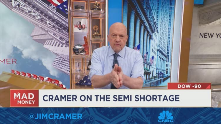 Jim Cramer gives his instrumentality     connected  Thursday's marketplace  action