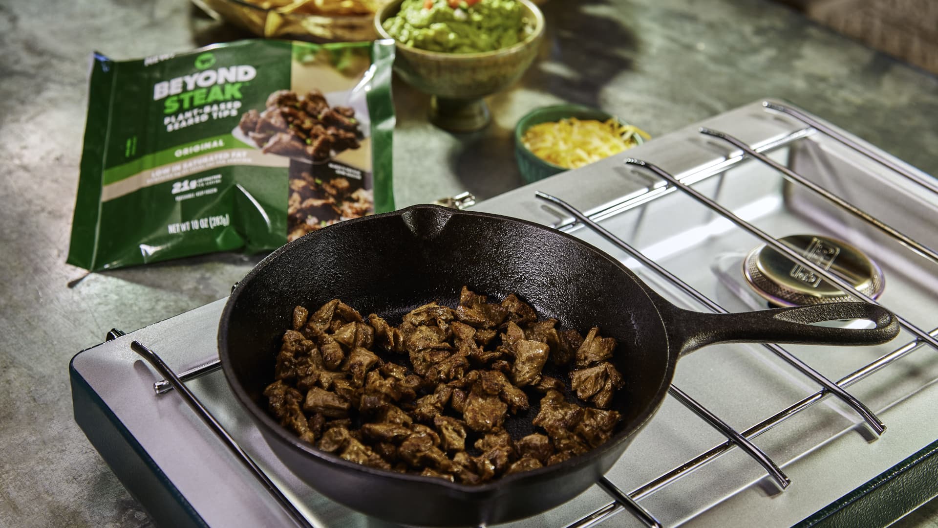 Beyond Meat is rolling out its steak substitute in grocery stores – CNBC