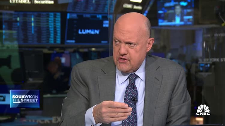 Investors selling Twitter stock are missing the fact Musk deal will close, says Jim Cramer