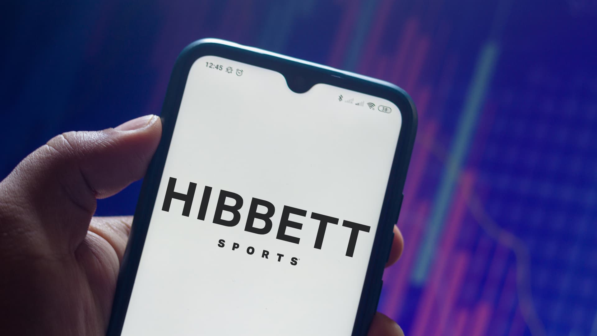 Hibbett, Silvergate Capital, Chemours and more