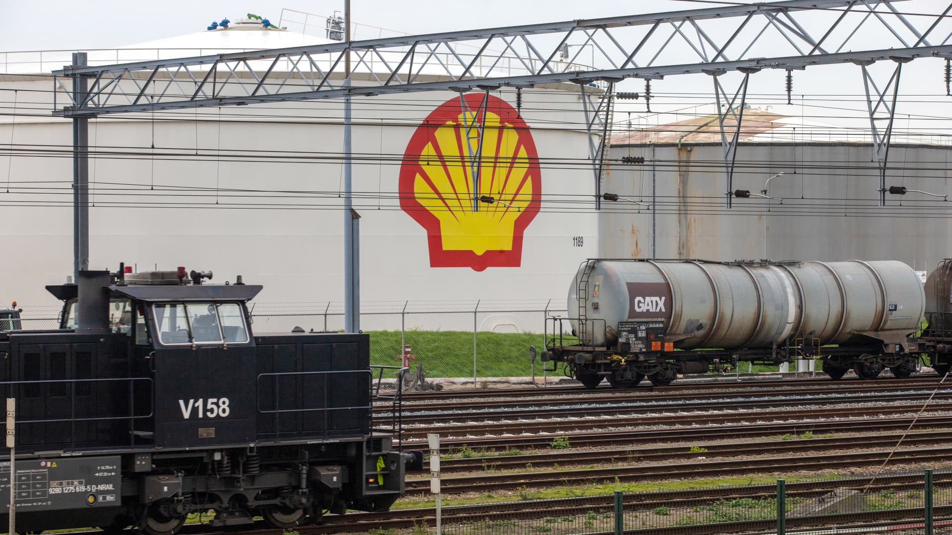 Shell to take  billion fourth-quarter tax hit after new EU, UK levies