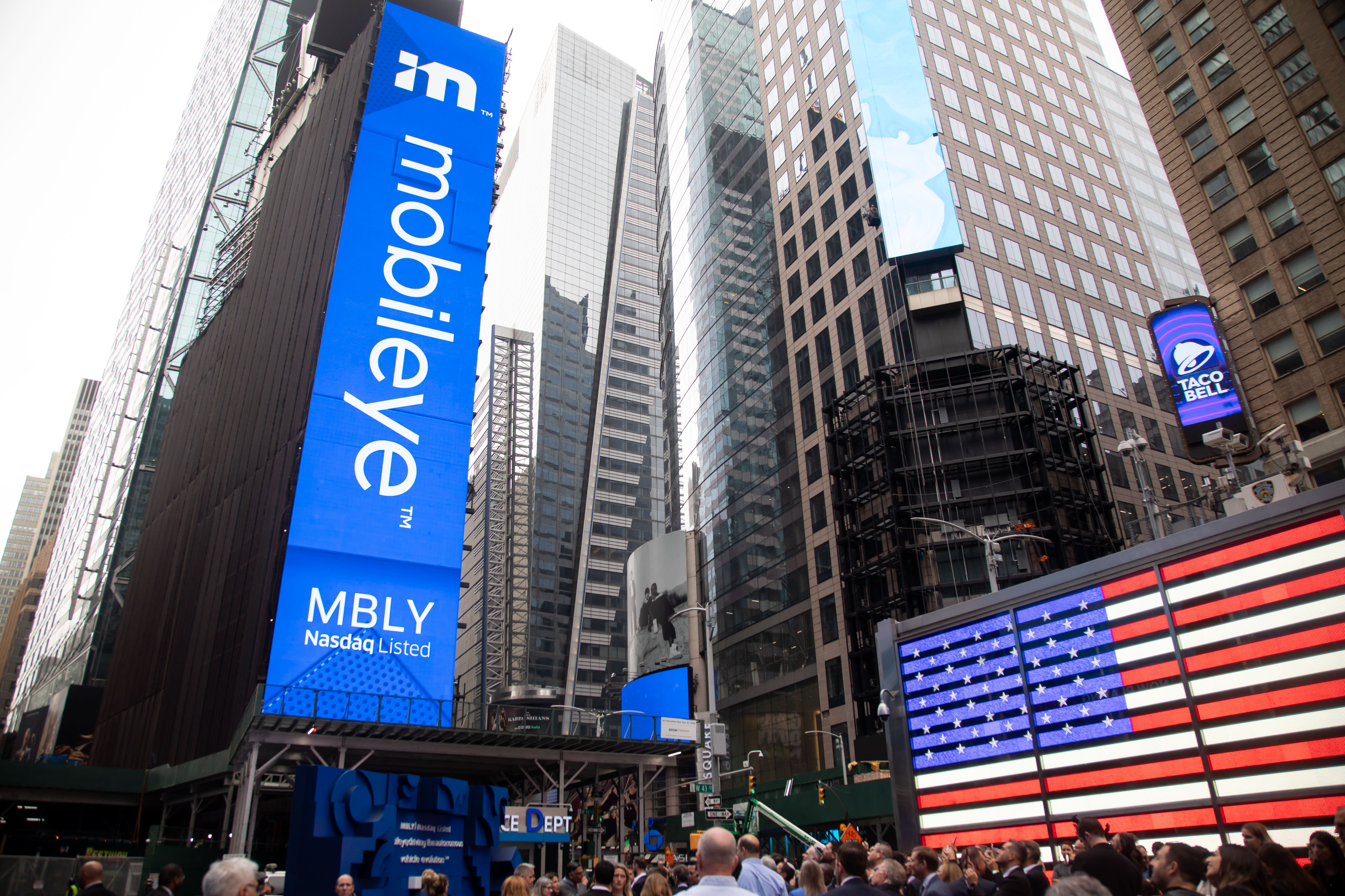 Акциите на Mobileye паднаха, след като производителят на чипове предупреди за спадащо търсене