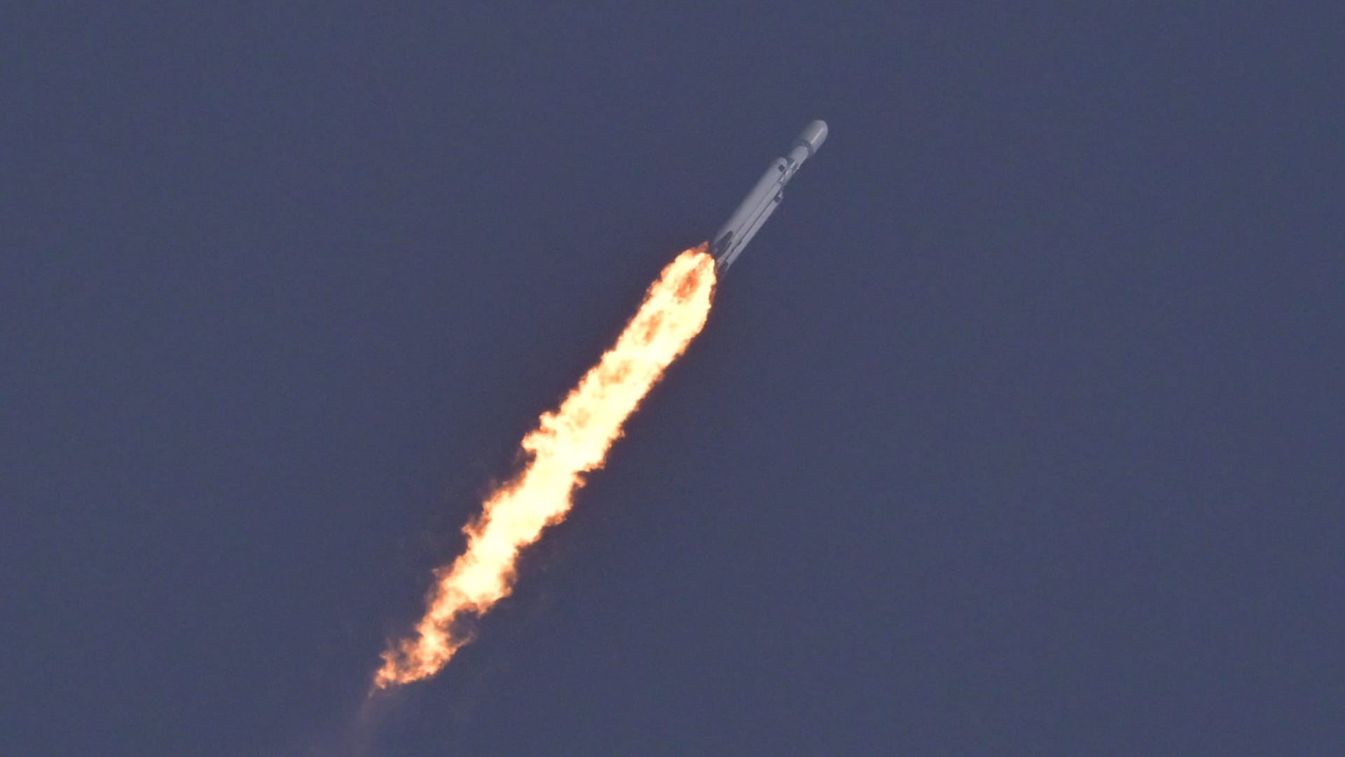 SpaceX lança Falcon Heavy em missão para a Força Espacial
