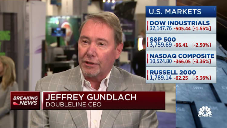 Expect the Fed to slow rate hikes, says DoubleLine CEO Jeffrey Gundlach