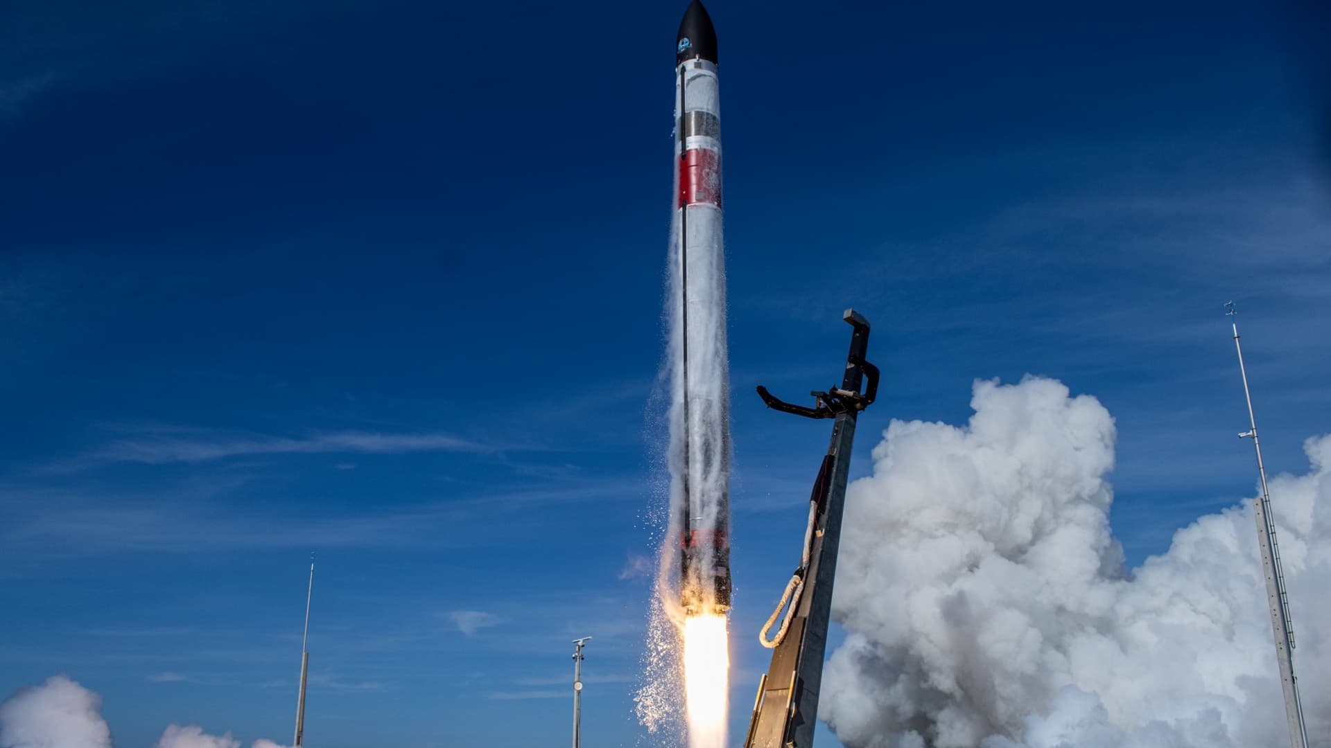 Rocket Lab reports record quarterly revenue, with added contract wins
